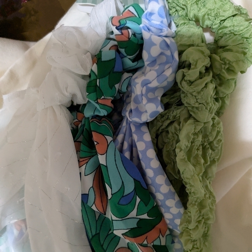 Piper K scarf scrunchies - Picture 11 of 12